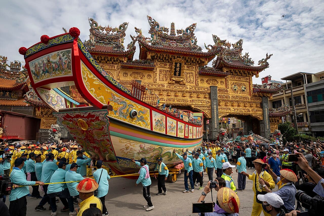 東港迎王平安祭典:王船信仰與地方守護